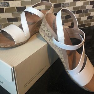 The most comfortable, perfect white sandal!